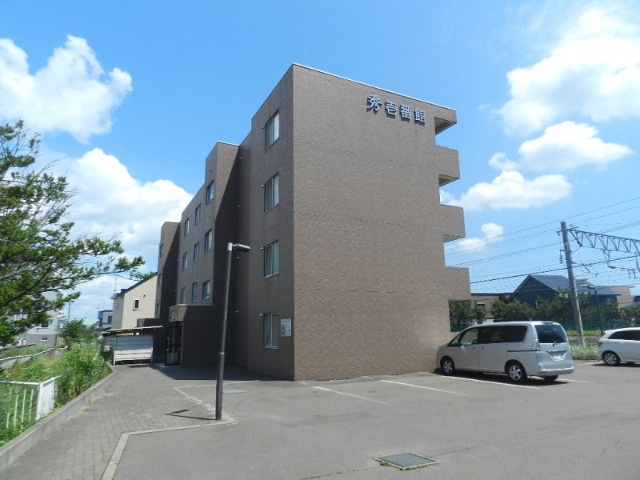 秀壱番館の駐車場