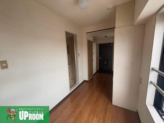 リバーシティ楠(犬飼商事ビル)の居間・リビング