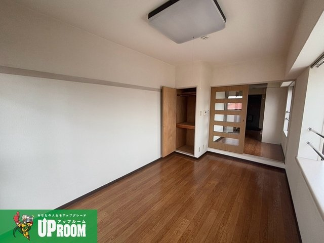 リバーシティ楠(犬飼商事ビル)の居間・リビング