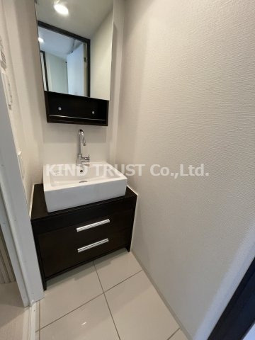 エスライズ東天満の独立洗面台|使いやすい独立洗面台です