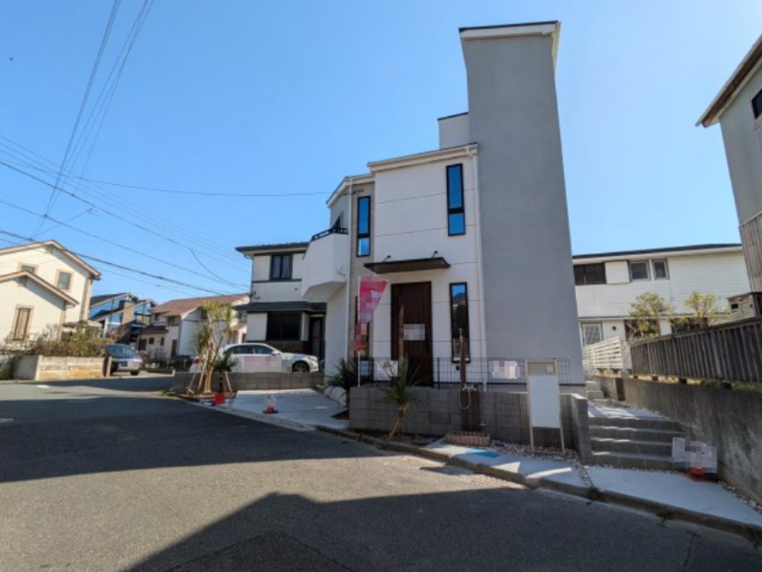 海徒歩8分！ルーフバルコニー付　新築戸建の外観|陽当たり良好
