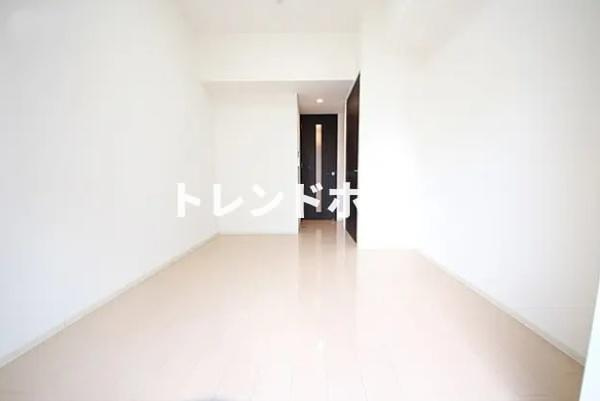 エステムコート阿波座プレミアムの居間・リビング|選べる家電プランあり！！