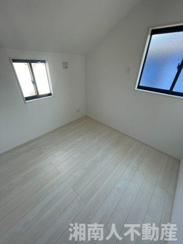 ★ファミリーにおすすめ！　茅ヶ崎市高田４丁目　新築戸建ての洋室|ゆったりした洋室です