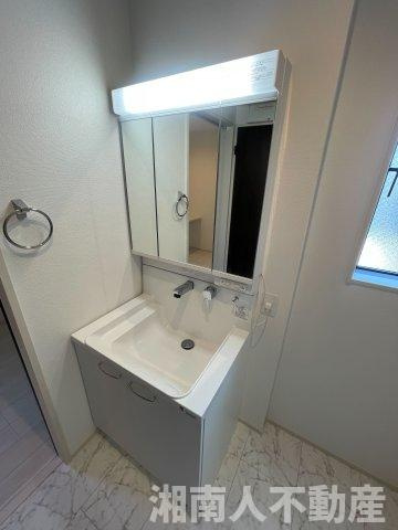 ★ファミリーにおすすめ！　茅ヶ崎市高田４丁目　新築戸建ての独立洗面台|使いやすい独立洗面台です