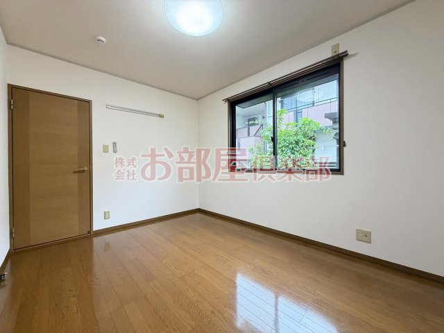 セジュール クレストB棟の洋室|コンパクトで使いやすい洋室です