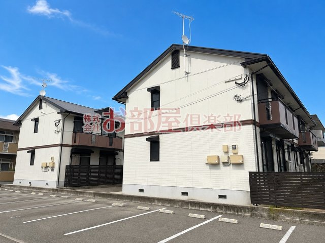 セジュール クレストB棟の外観