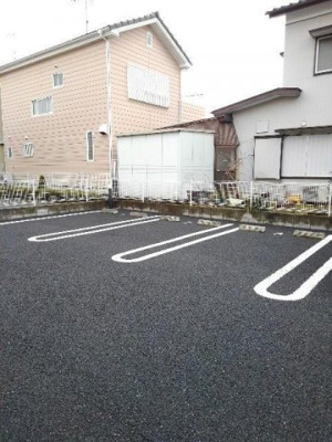 【駐車場】 | ヴィラＫＡＲＡＳＡＷＡ　Ｂ | 駐車場に車を止められます
