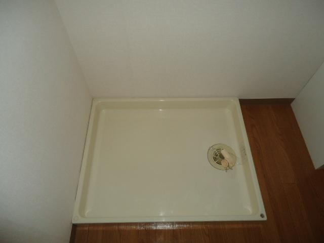 ユア・ハウスの洗面所|洗濯機置場