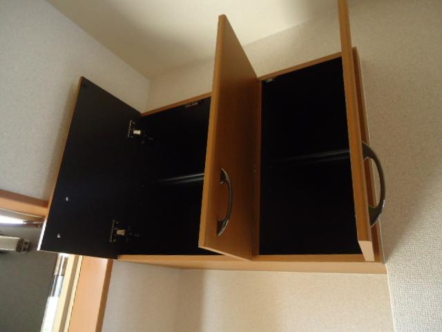 ユア・ハウスの収納|玄関吊戸