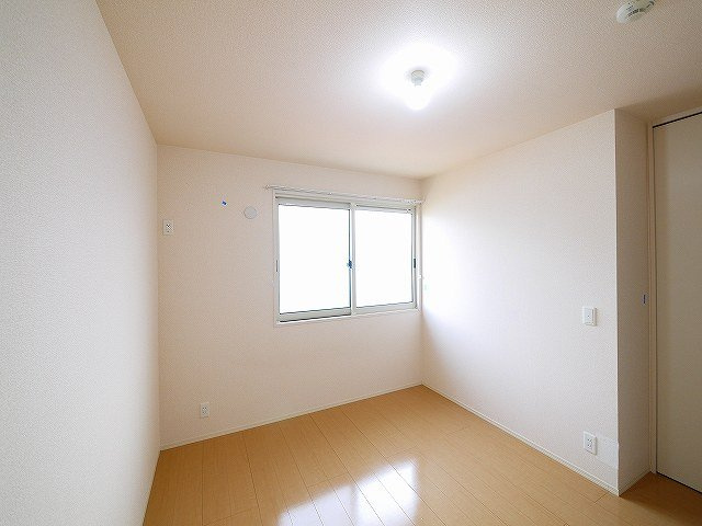 グランシャリオⅢの寝室|落ち着いて過ごせるお部屋なので、寝室にいかがでしょうか