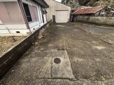 【駐車場】 | 多可町八千代区中野間　居宅倉庫付き