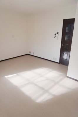 【居間・リビング】 | （ペット可）小山市喜沢貸家