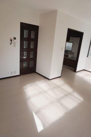 【洋室】 | （ペット可）小山市喜沢貸家 | 南側