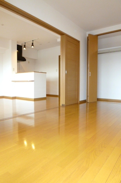 レジデンス東櫛原【10,000円キャッシュバック対象物件】の洋室|使い勝手のいい洋室です