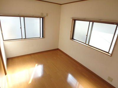 【寝室】 | 日野町貸家 | 寝室です