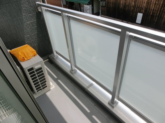 ラパンジール加島のバルコニー