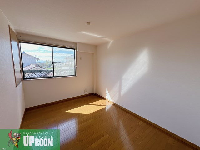 メゾンルミエールの居間・リビング