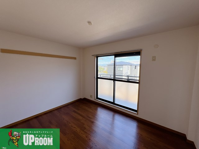 メゾンルミエールの居間・リビング