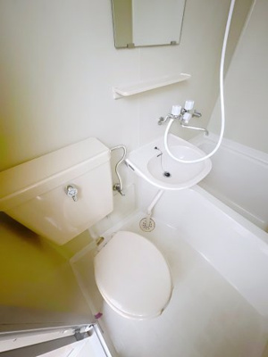【トイレ】 | コートビレッジ | ※過去のお部屋の写真です。