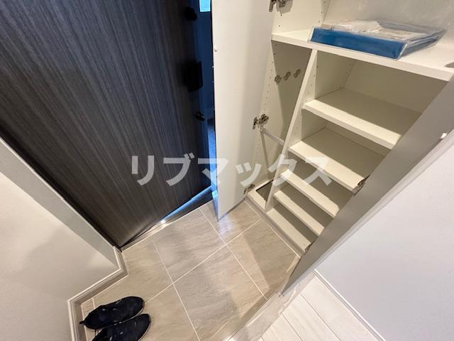 【玄関】ＬＵＭＥＥＤ横濱末吉町