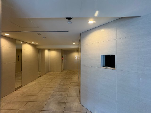 アイルグランディール錦糸町のエントランス|落ち着いたエントランスです