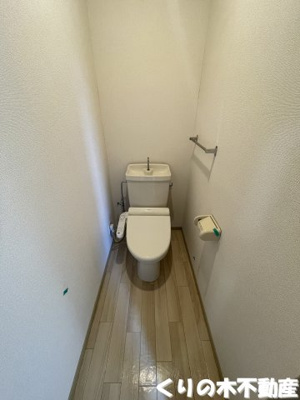 【トイレ】 | エクセルハイツ A棟 | 清潔感のあるトイレです