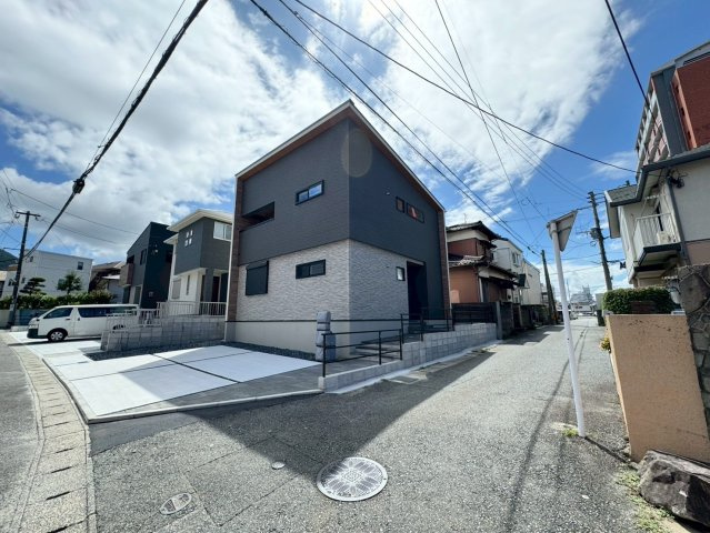 ARCHI DAYS－アーキデイズ－小倉北区上富野4丁目【小倉北区　新築戸建て】の前面道路含む現地写真|桜丘小、富野中まで約10分で通学も楽々♪　【小倉北区　新築戸建て】