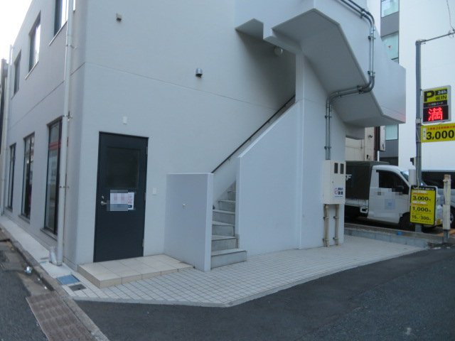 千代田区鍛冶町１丁目の店舗事務所
