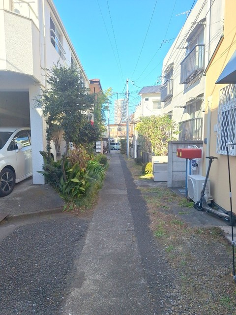 ルネッサ新宿のエントランス