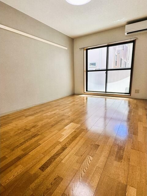 ブロッサムガーデンの居間・リビング