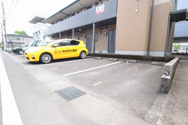 ハリーファーストの駐車場|駐車場完備です