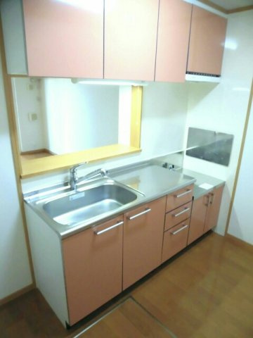 メリディオ日向館のキッチン|コンパクトなキッチンで掃除もラクラク