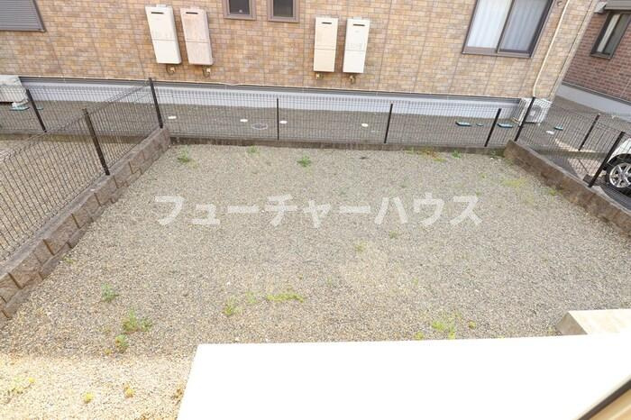 メイプルヒル　Ｉ棟の庭
