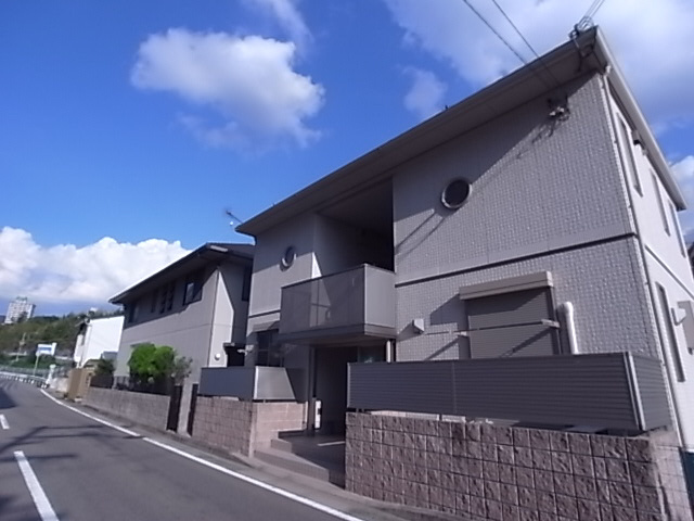 神戸市北区谷上東町のアパート