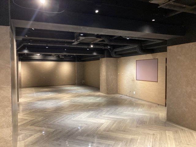 【内装】 | 東新宿駅徒歩3分 ビクセル新宿 1階 216.5坪 コワーキングスペース居抜き