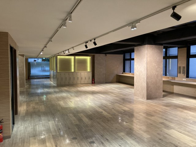 【内装】 | 東新宿駅徒歩3分 ビクセル新宿 1階 216.5坪 コワーキングスペース居抜き