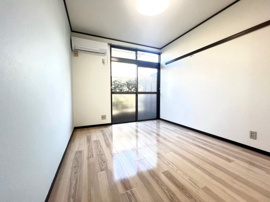 同建物内の類似内装のお部屋です