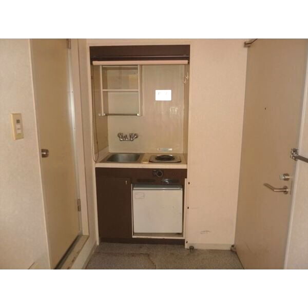 陽輪台西新宿林屋ビルのキッチン