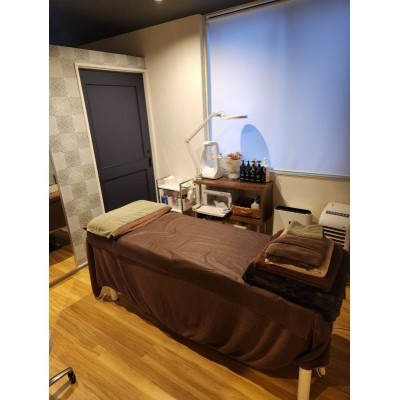 西新エステ居抜の内装