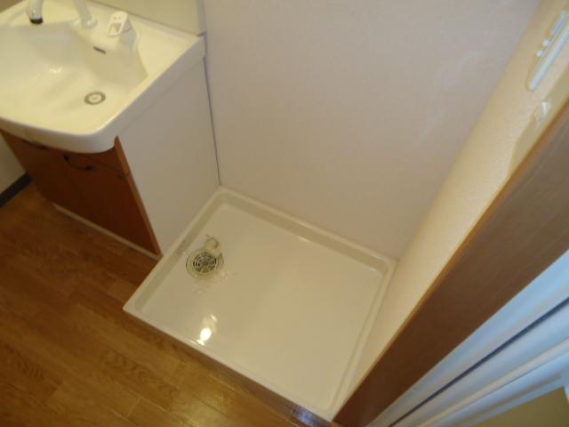 ロイヤルステージ光のその他|洗濯機置場