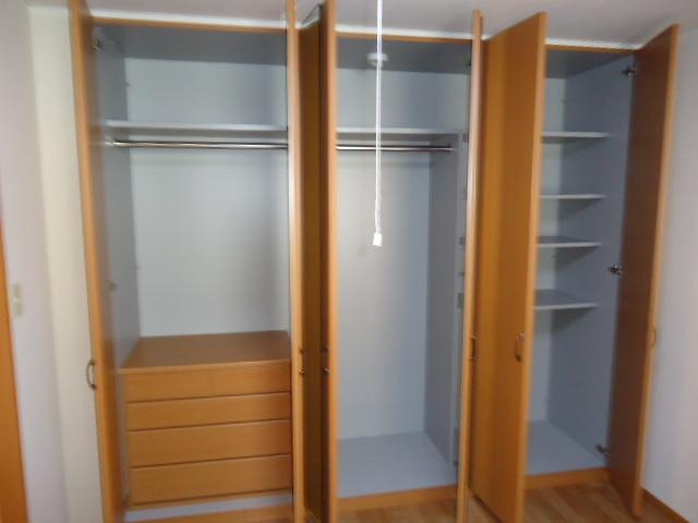 ロイヤルステージ光の収納|クローゼット