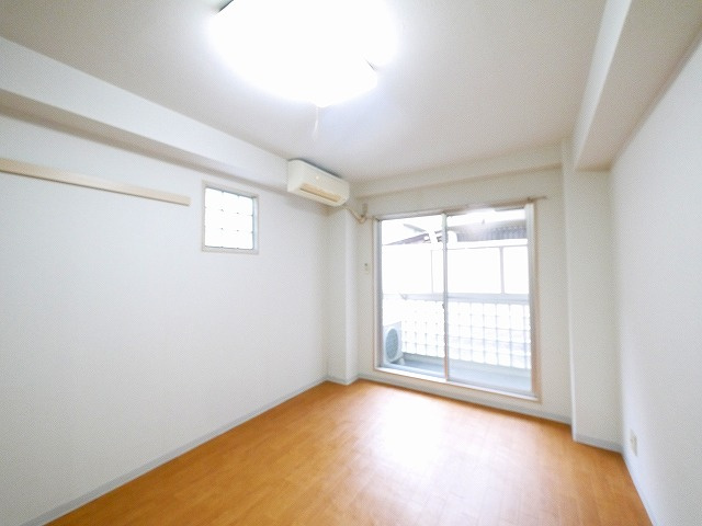 City　Palace21　生駒東新町の洋室