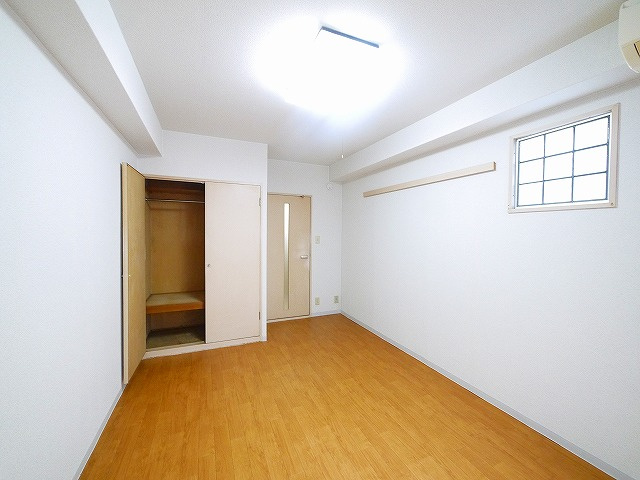 City　Palace21　生駒東新町の洋室