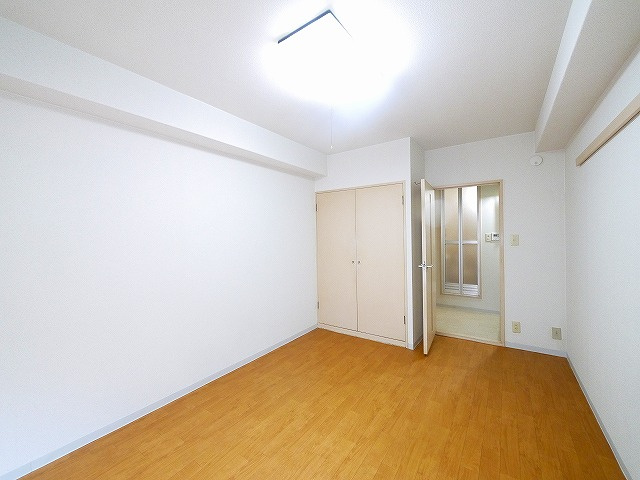 City　Palace21　生駒東新町の洋室