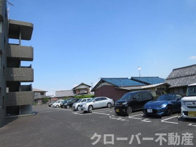  | フォーエバー２０ | 駐車場