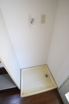 【設備】 | 弘成エステートビル | 室内洗濯機置場