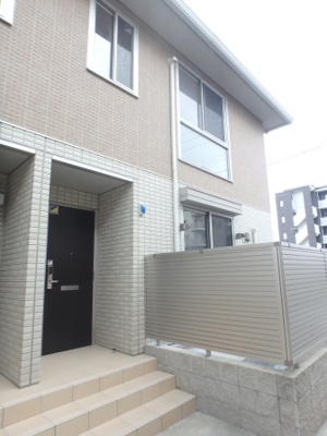 【エントランス】 | D-roomWEST彩都　壱番館