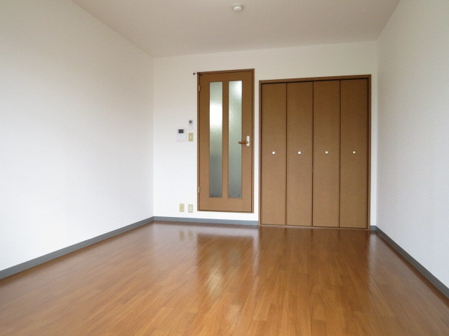 フォーエバー２０の居間・リビング