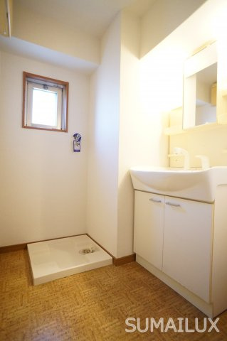 熊本市中央区紺屋今町の賃貸マンションの洗面所