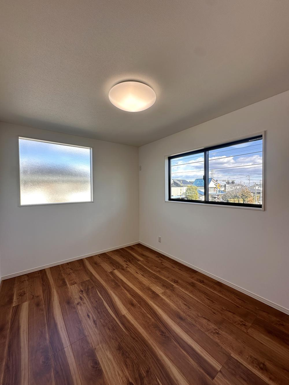 宇都宮市宮の内1丁目　新築戸建2-4の洋室